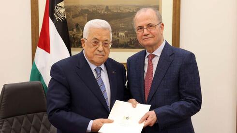 ראש הממשלה הנכנס מוחמד מוסטפא ויו"ר הרשות הפלסטינית אבו מאזן ,  