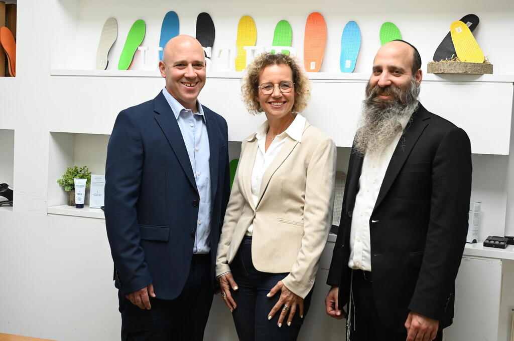 מימין לשמאל: אביעד רז, לימור כץ ואורן רז, מייסדי Upstep (צילום: מורג ביטן) מימין לשמאל: אביעד רז, לימור כץ ואורן רז, מייסדי Upstep