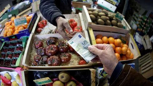 מחקר בצרפת חושף: זינוק מדאיג בחשיפה למתכת מסרטנת במזון היומיומי 