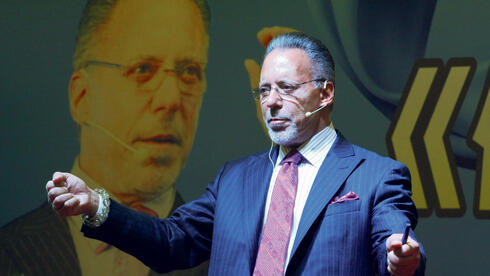 r1IV8kikR_0_0_3000_1689_0_larg