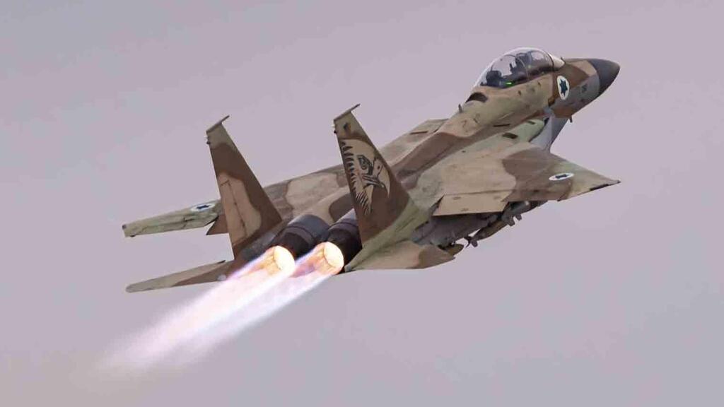F15 ישראלי במבערים מלאים (צילום: חיל האוויר) הקברניט F15 טווח מטוס קרב