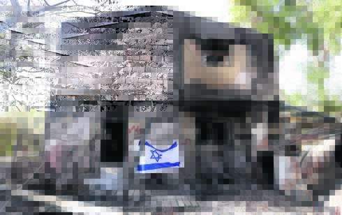 בתים שנשרפו ב-7 באוקטובר בקיבוץ בארי במועצה האזורית אשכול, צילום: גדי קבלו
