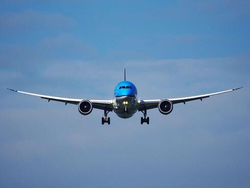 גם הם מסתמכים על הלוויין. בואינג 777 בדרכו ליעד, צילום: Alf van Beem