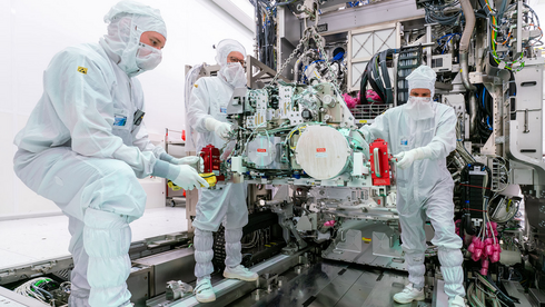 שווי השוק של ענקית ייצר הציוד לשבבים, ASML, חצה את רף החצי טריליון דולר