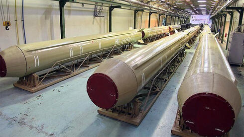 מערך ייצור טילים איראני במכלול תת קרקעי, צילום: AP