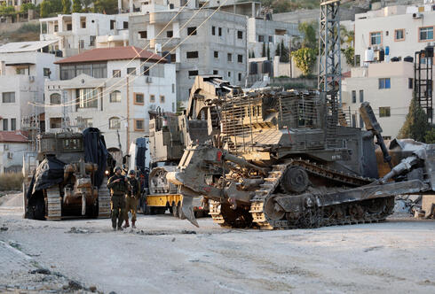 כוחות צה"ל בטול כרם, צילום: REUTERS/Raneen Sawafta