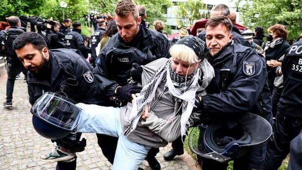 עימותים בין שוטרים למפגינים גם באוניברסיטאות באירופה