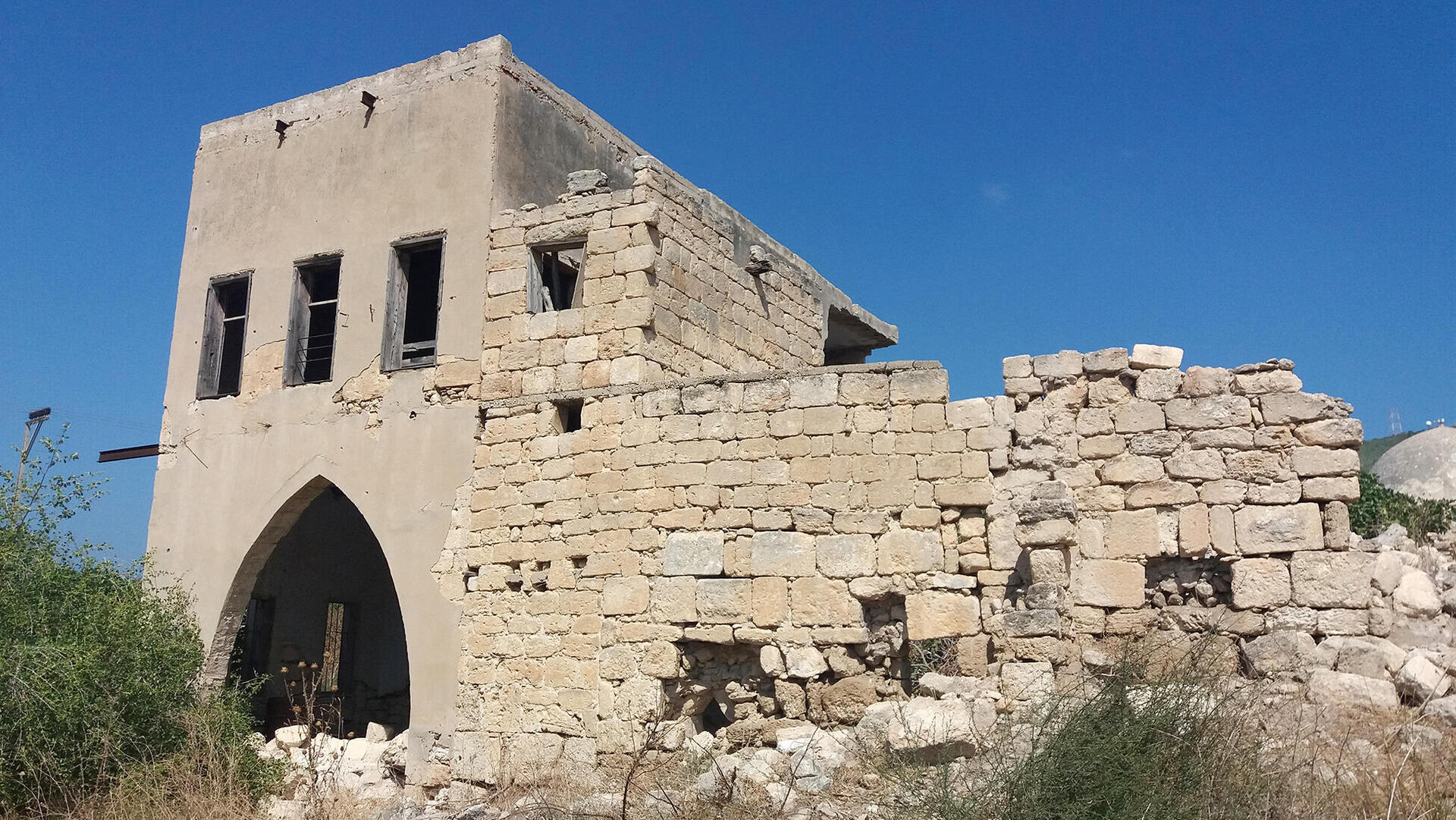 הכנסייה הקתולית בישוב שלומי העתיקה