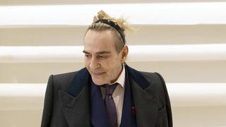 מתוך הסרט ג'ון גליאנו מול שמלה שעיצב פנאי