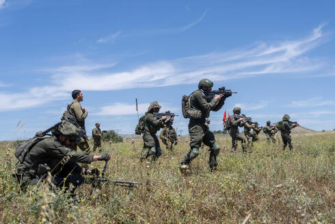 Reserve soldiers during a drill. 