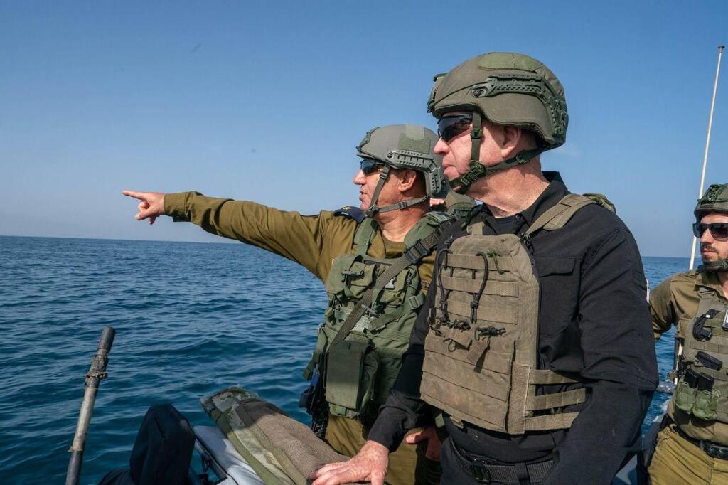 שר הביטחון יואב גלנט על ספינה ב חופי עזה 23.5.24 מלחמת עזה