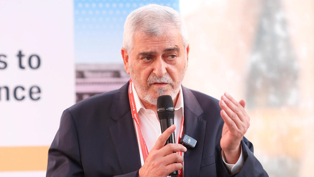 כנס פריז - דב קוטלר 