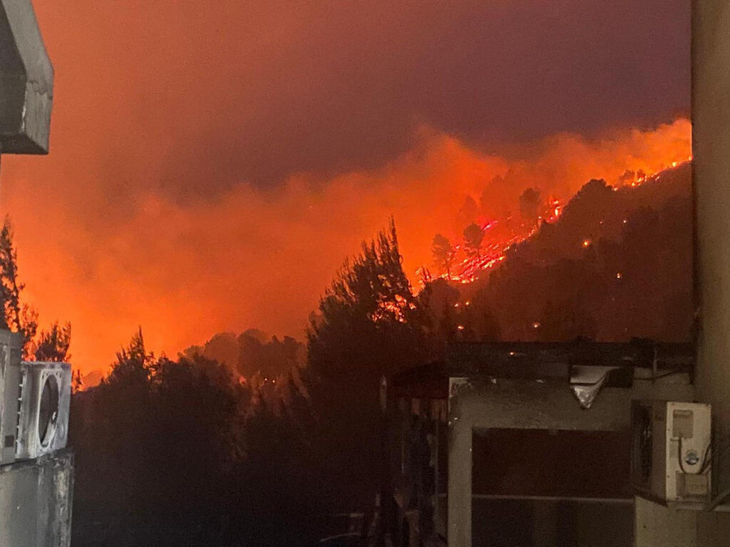 מוסף שבועי 6.6.24 שרפה קריית שמונה שריפה שרפות אש רכס בוער קריית שמונה מלחמה בצפון