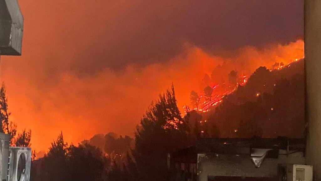 מוסף שבועי 6.6.24 שרפה קריית שמונה שריפה שרפות אש רכס בוער קריית שמונה מלחמה בצפון