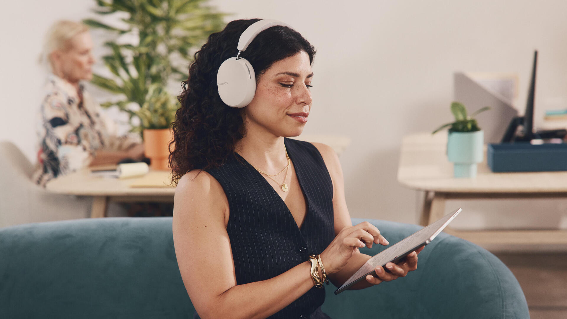 אוזניות sonos ace סונוס