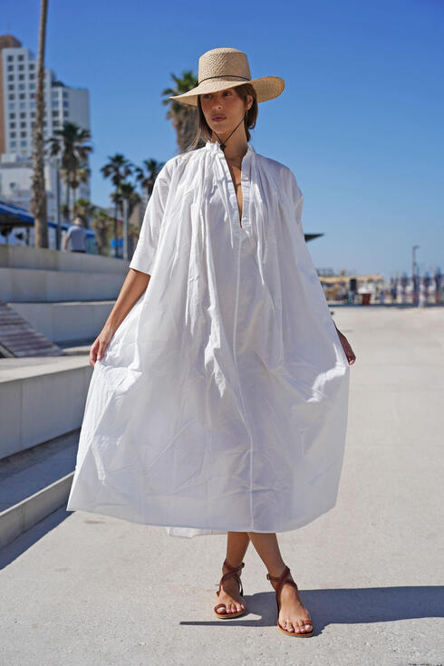 שמלה של גריק סנדלס, צילום: סולל פיקאל