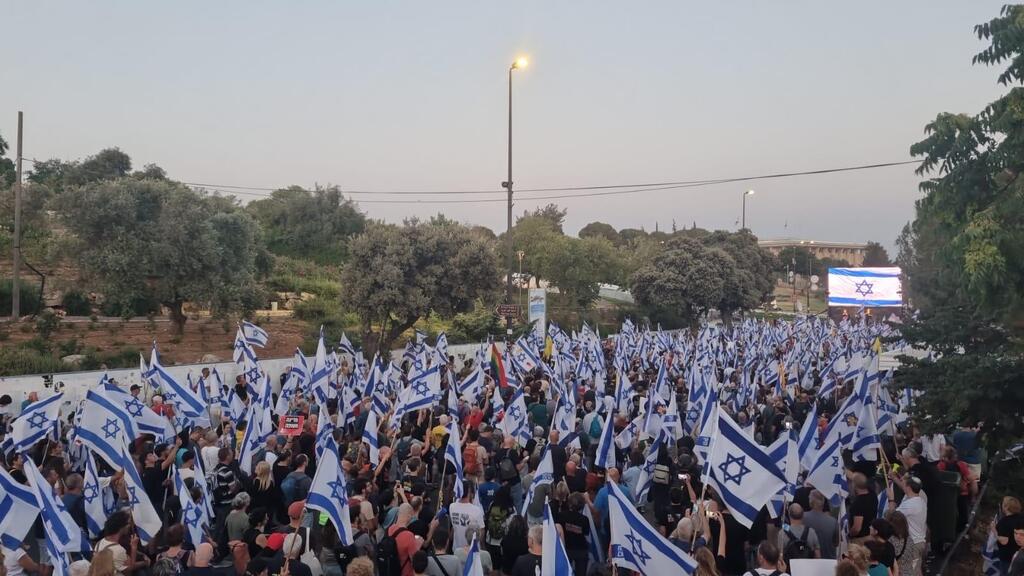 העצרת המרכזית מול הכנסת שבוע המחאה מלחמת חרבות ברזל