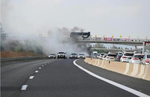 החסימות בכביש החוף, הבוקר, צילום: אלון בנקי