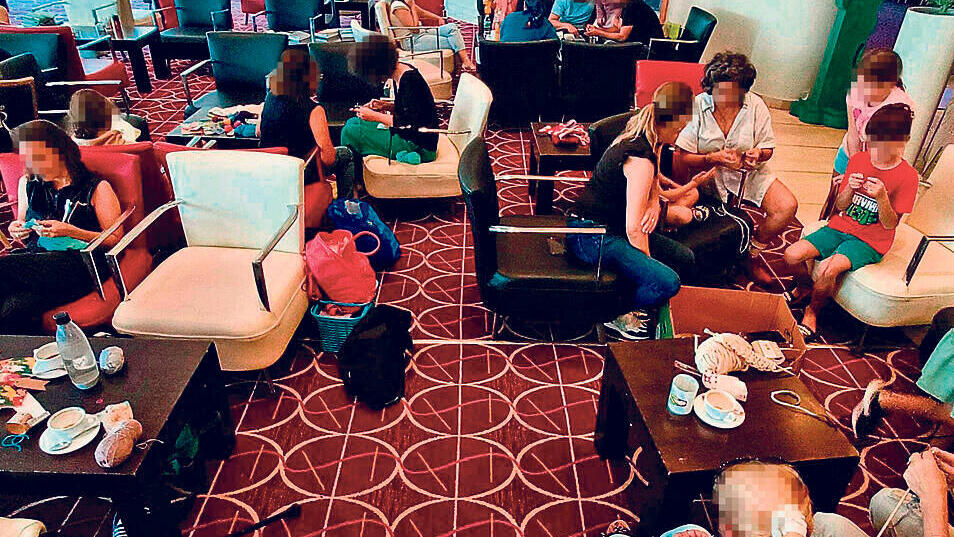 מפונים במלון בים המלח