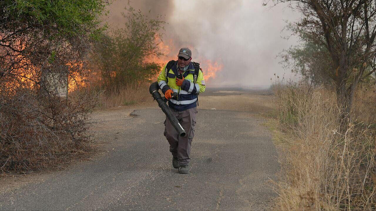 רמת הגולן שמורות טבע ב צפון שריפה שריפות טבע בעקבות טיל טילים מלחמה חרבות ברזל 