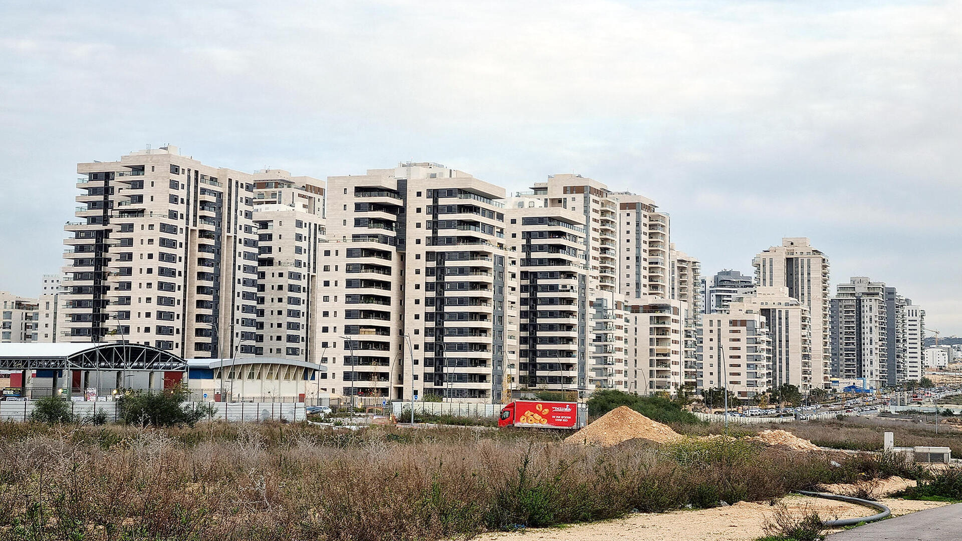 בניינים ב שכונת אביב ה חדשה ב ראש העין 