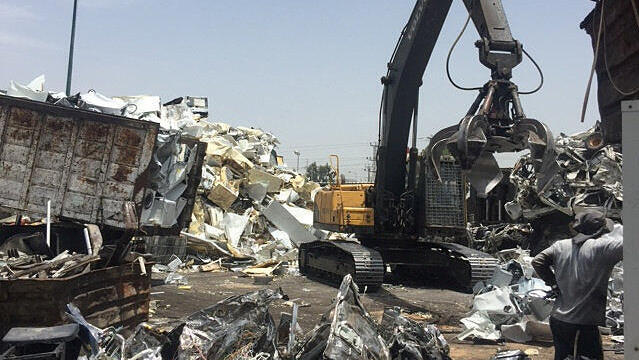 אקומיוניטי איסוף פסולת אלקטרונית