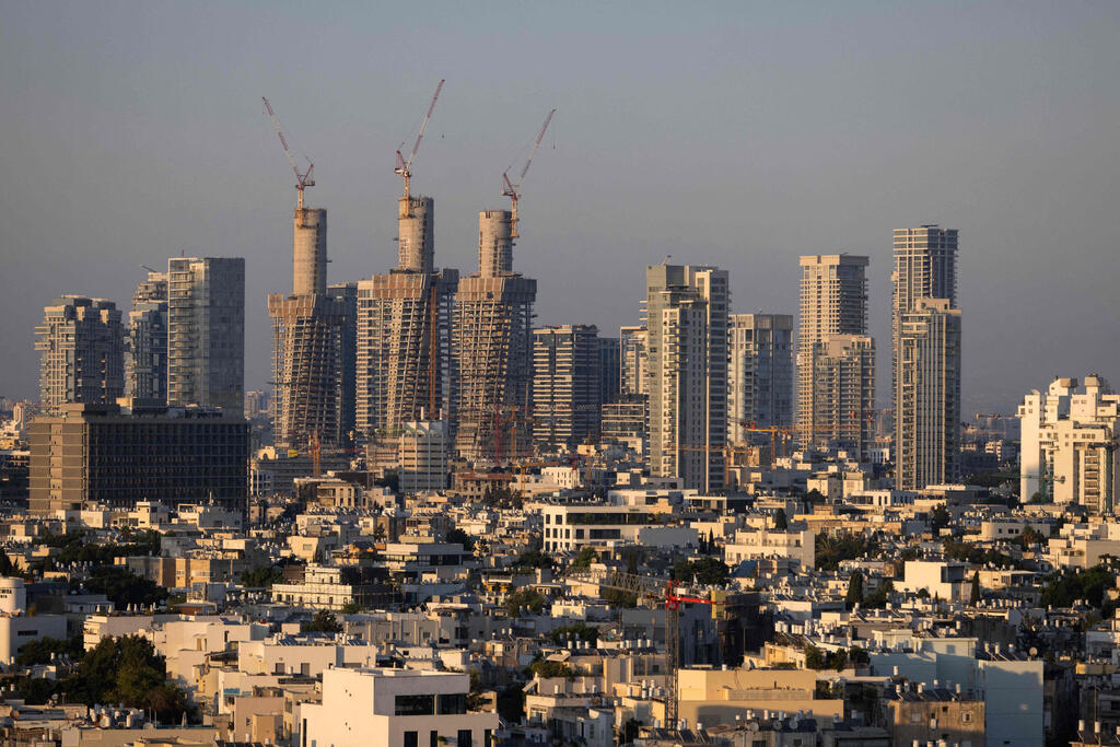 מנופים בנייה ב תל אביב מרכז תל אביב מבט מלמעלה 6.8.24