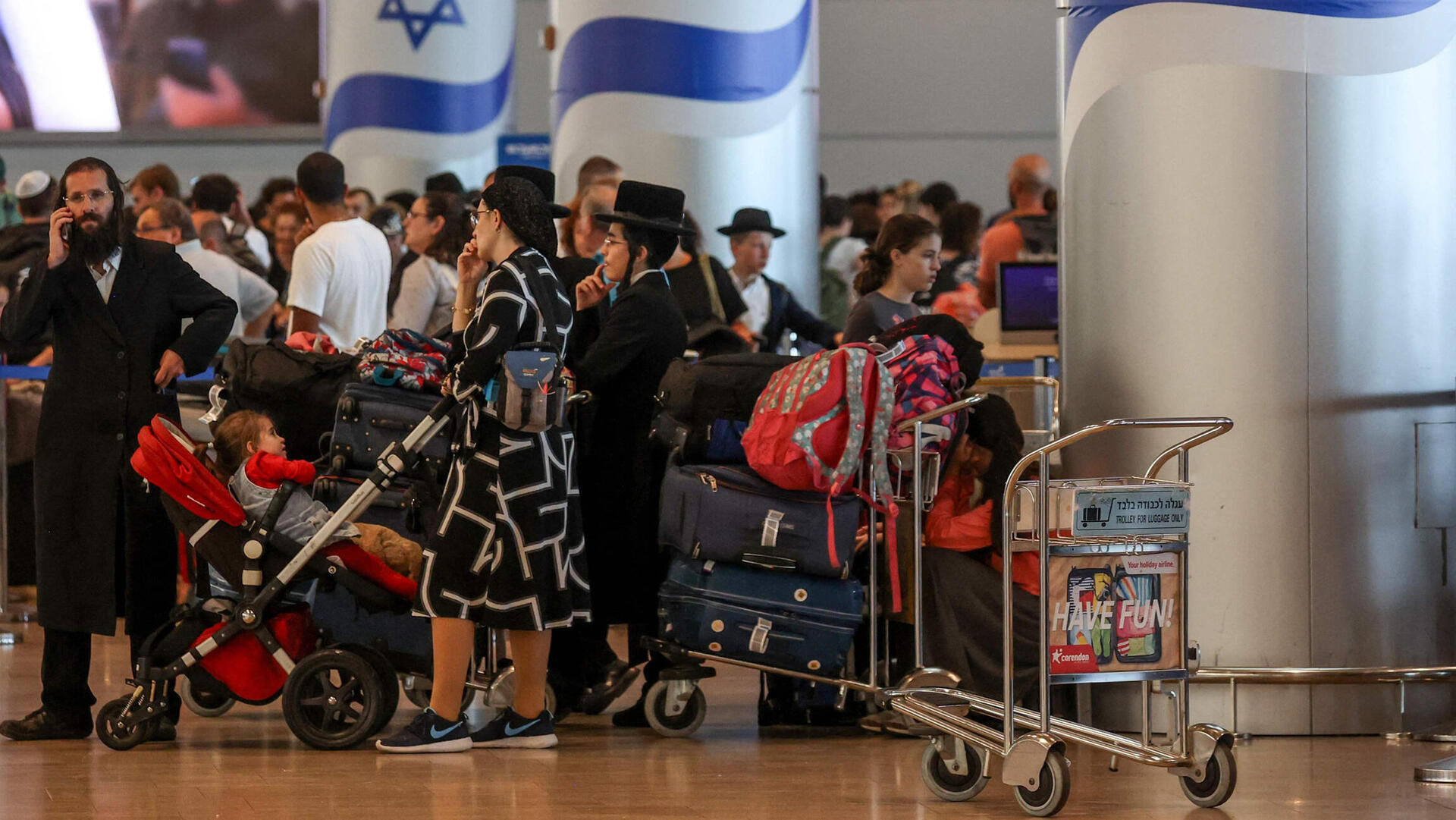 עומס בנתב"ג בשבוע שעבר. "אנשים נתקעו בחו"ל כי החברות הזרות הלכו מפה. זאת אינדיקציה לחשיבות התמיכה בחברות ישראליות"