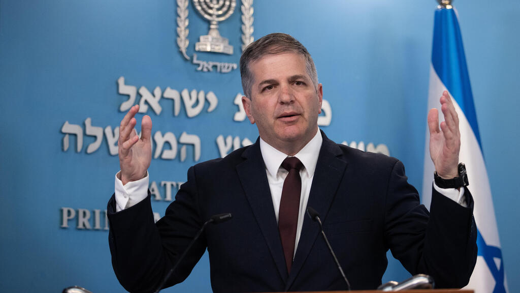יואב קיש שר החינוך במסיבת עיתונאים