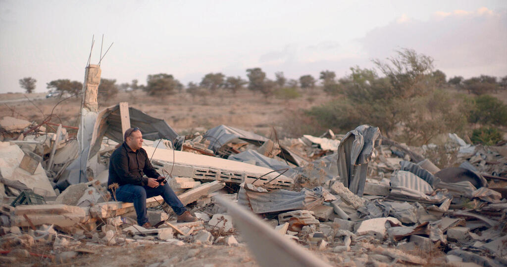 פנאי מוות באום אל־חיראן סרטו של דורון ג'רסי