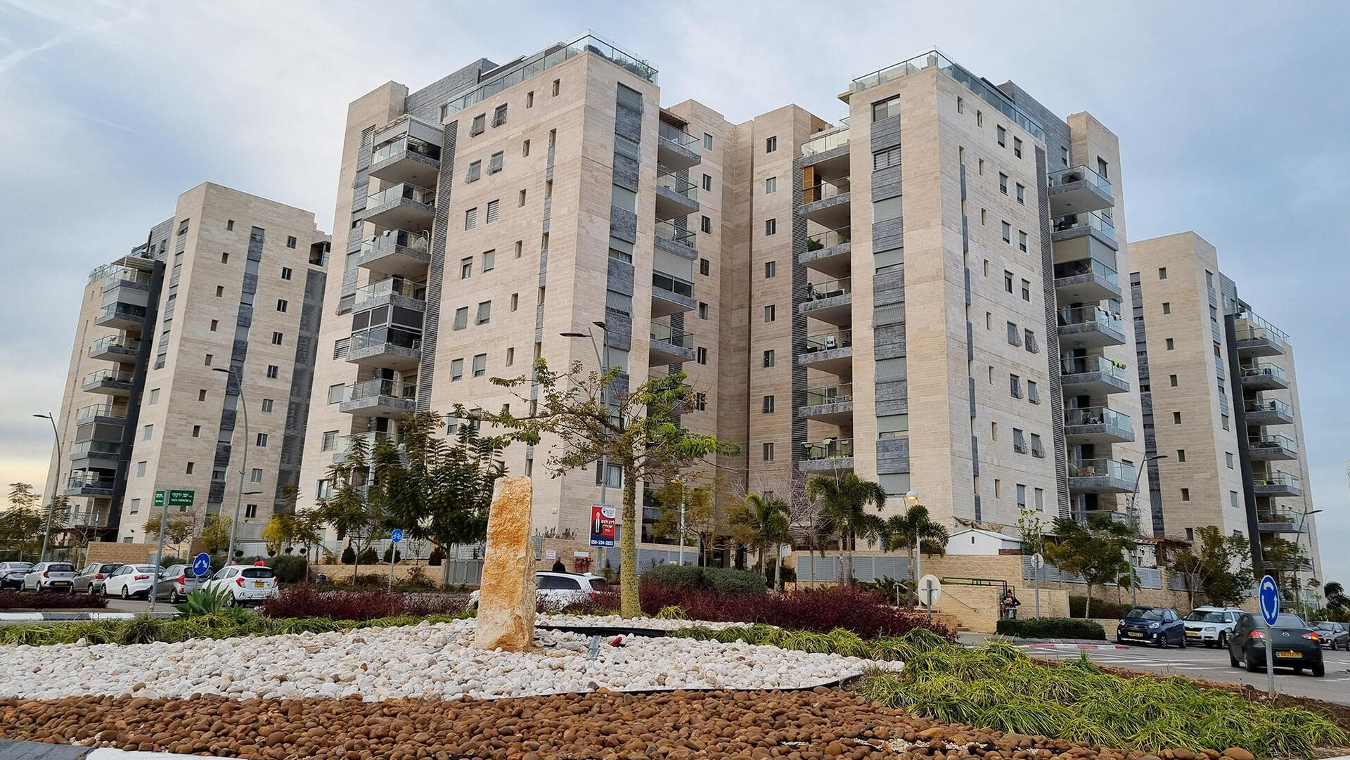 בנייני מגורים במרכז הארץ בניינים ב שכונת אביב ה חדשה ב ראש העין 