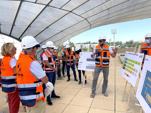 סיור תורמים בקריה הלאומית לארכיאולוגיה בירושלים , צילום: פורן שרים