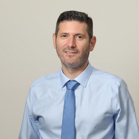 עו"ד יניב סטיס