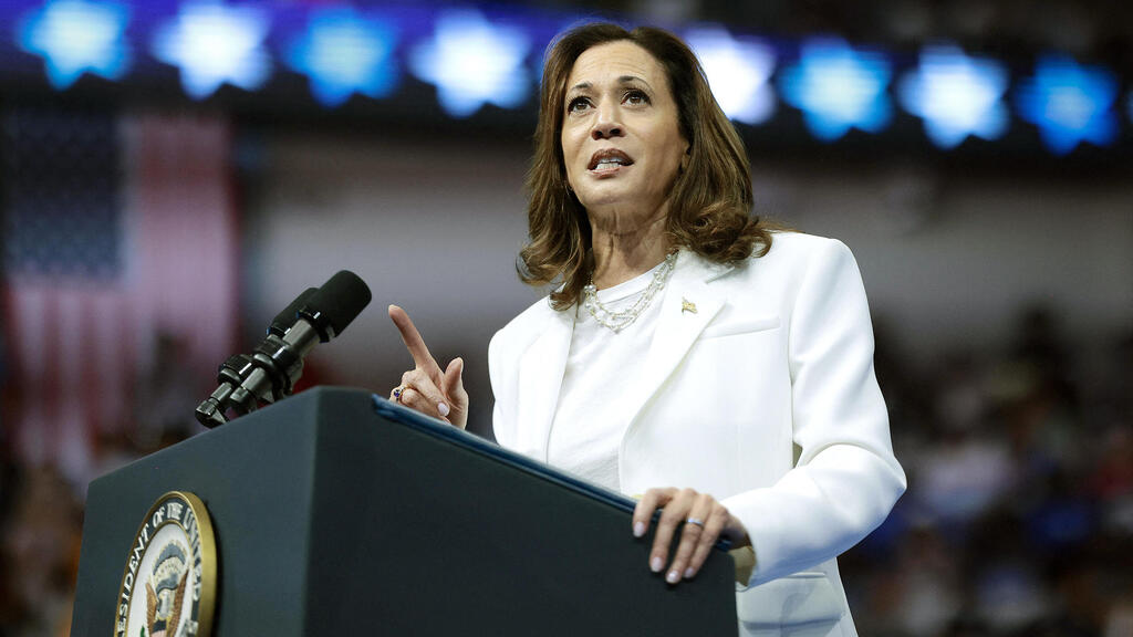 קמלה האריס (צילום: Win McNamee/Getty Images) קמלה האריס בעצרת בחירות בסוואנה