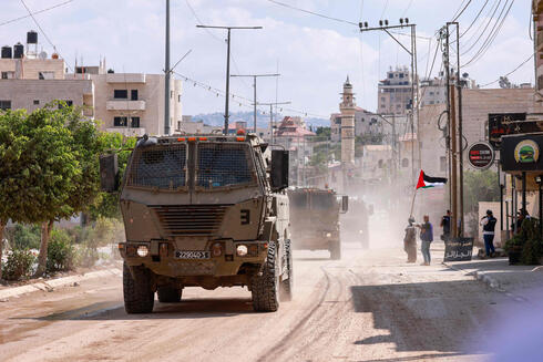 כוחות צה"ל בטול כרם, צילום: Jaafar ASHTIYEH / AFP