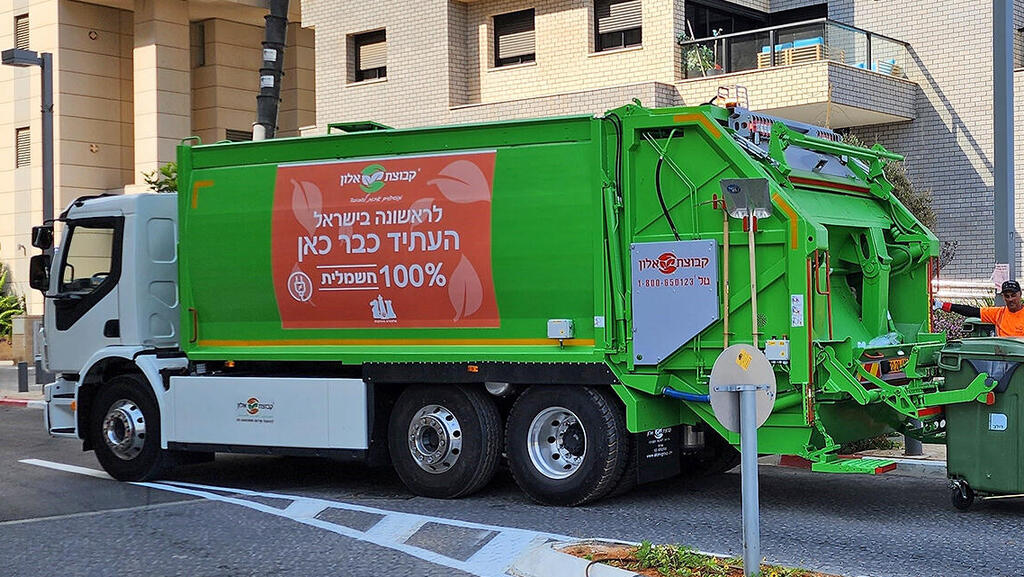 למרות שבעולם משאיות הזבל הן חשמליות - בישראל נתקעו עם הגז