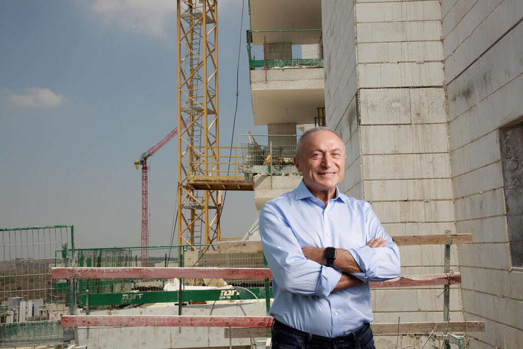מגזין נדל"ן 2024 - שלום שי מנכ"ל חברת הבניה דונה