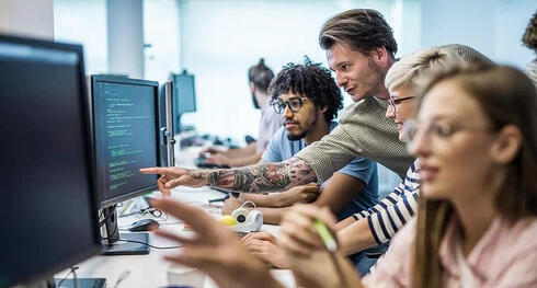 צוותים בחו"ל עבודה משרד הייטק