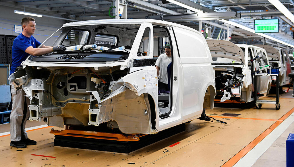 פס ייצור של ID Buzz במפעל פולקסווגן ב האנובר