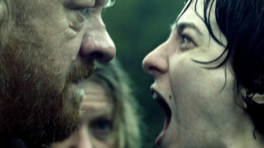 "Violation". במאיות הפכו את המבט בנוקמות לחומל מתוך הסרט Violation