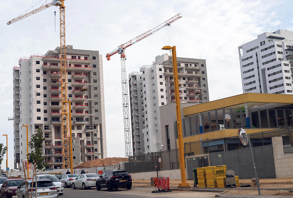 אתר בנייה, ארכיון (צילום: ערן גרנות) אתר בנייה