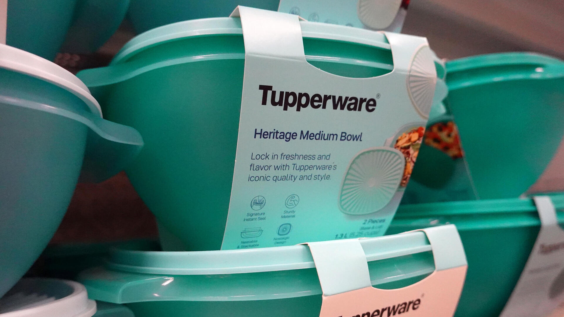 טאפרוור פושטת רגל Tupperware