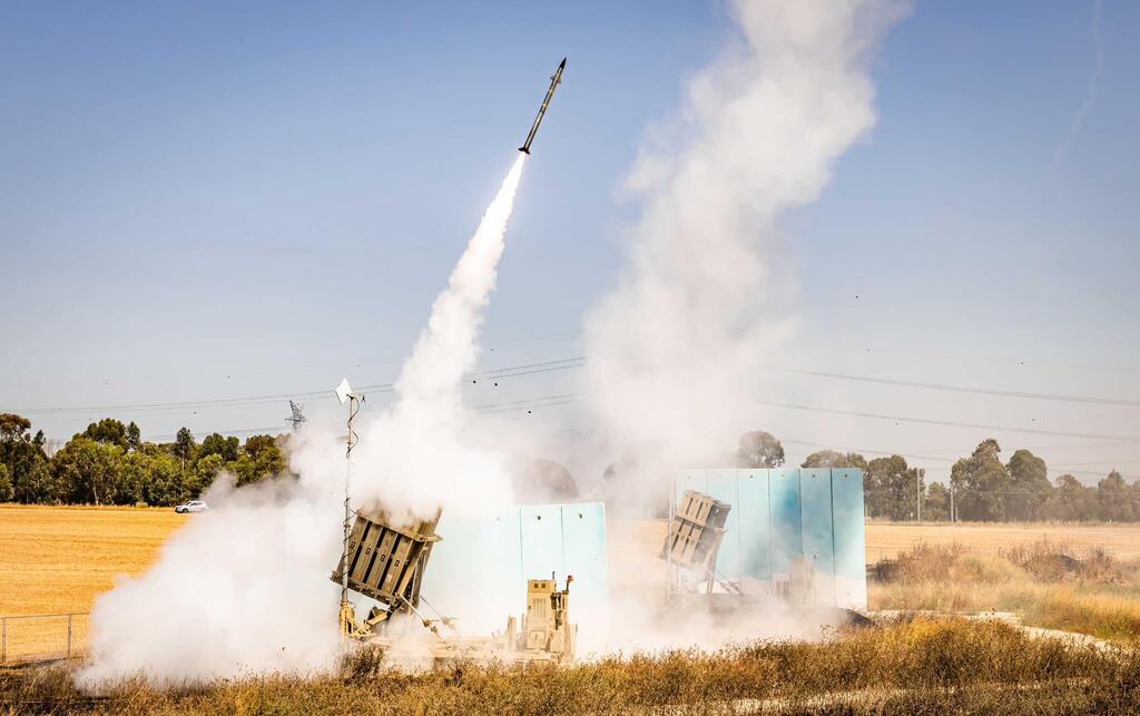 הקברניט שכבות הגנה יירוט חץ טילים 13