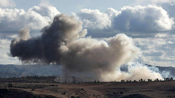 תקיפה ישראלית בדרום לבנון , צילום:  Ammar Ammar / AFP