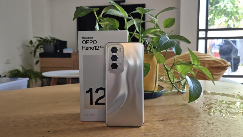 טלפון Oppo Reno 12 גב