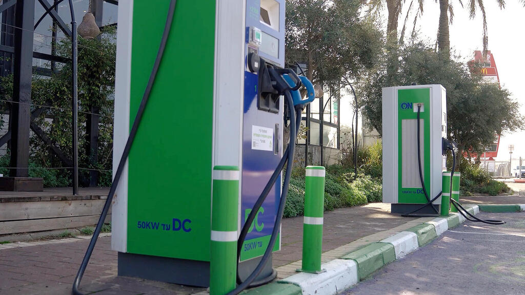 עמדות טעינה איטיות עמדת טעינה ל רכב חשמלי