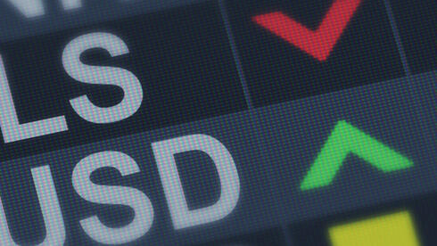 צילום: Motortion / iStock נסיגה בשקל בפתיחת החודש, הדולר מעל 3.26 שקלים