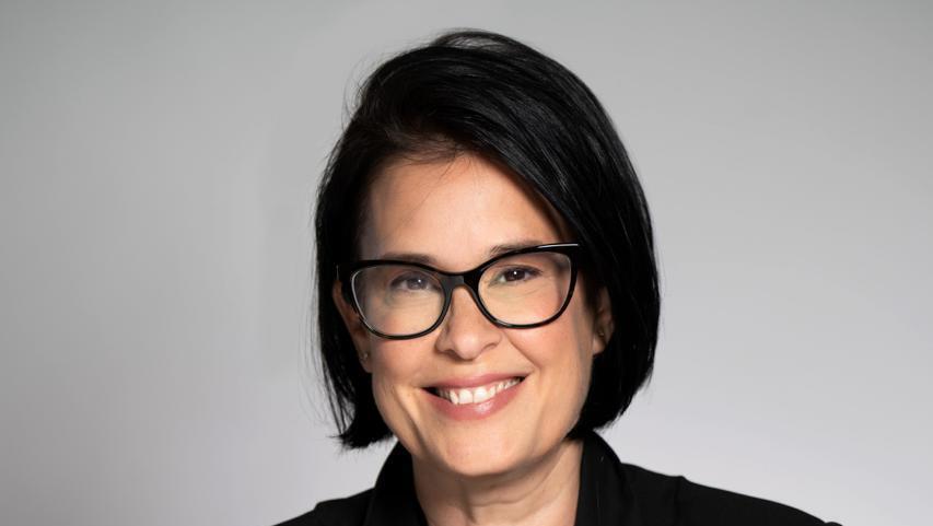 Making Artificial Intelligence accessible to traditional institutions