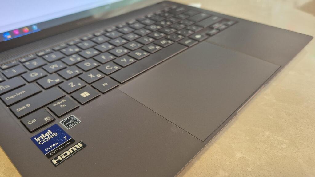 מחשב אסוס Zenbook S 14 מקלדת