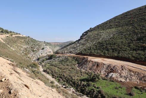 נחל אביב, רשות הטבע והגנים, שי אייזקס